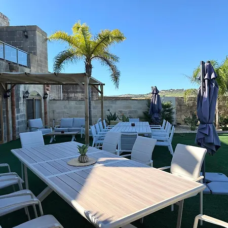 Girgor W/pool&jacuz Byarcocollection Villa St. Paul's Bay