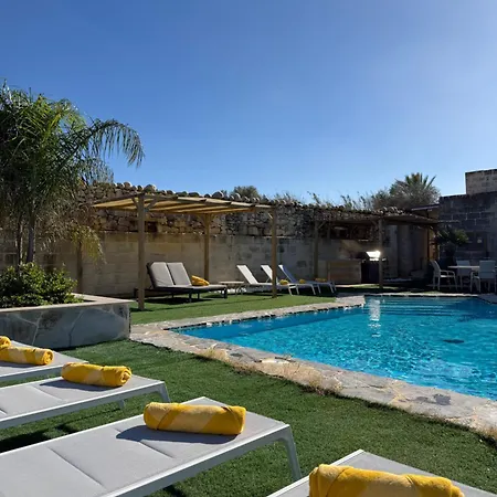 Girgor W/pool&jacuz Byarcocollection Villa St. Paul's Bay