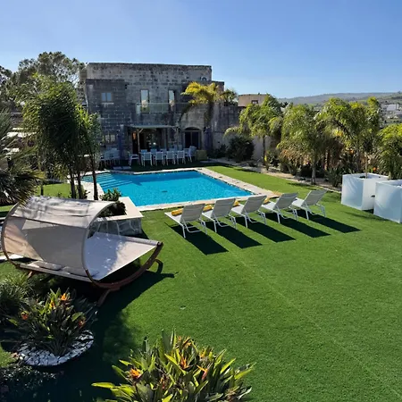 Girgor W/pool&jacuz Byarcocollection Villa *